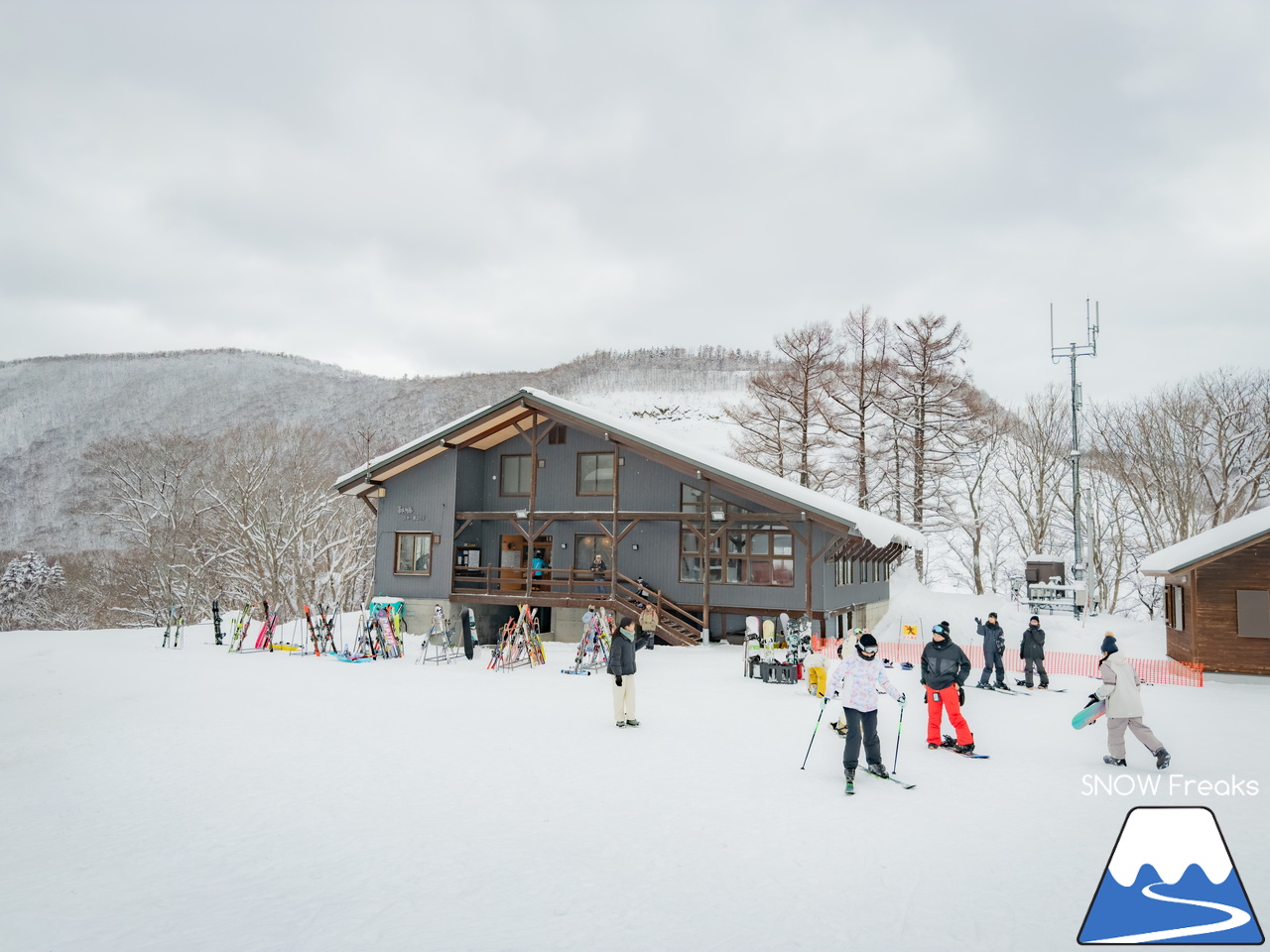 暑寒別岳スキー場｜日本海を眺めながら、2026年滑り初め！皆様、今年もどうぞよろしくお願いいたします。